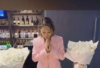 洗米嫂45岁生日全家聚会，娘家人罕见现身，姐妹同框长得都像母亲