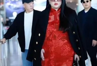 李湘王岳伦王诗龄一家罕见同框！李湘气场全开
