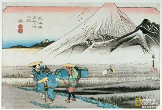 富士山曾禁止女性攀登：她剪短发穿男装冒雪登顶