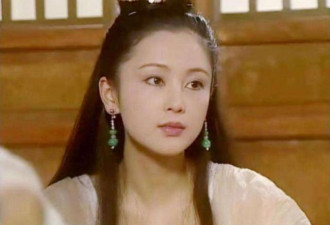 她为何是“大陆第一美人”？看看她年轻时照片