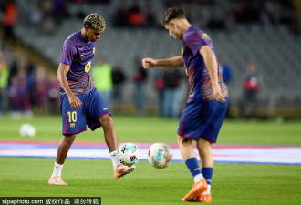 FIFA最佳奖大爆发！巴萨8将入围