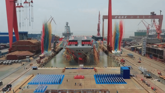 福建舰入列，中国海军正式进入三航母时代