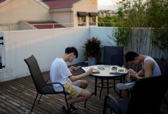 国际邮报：中国每四名青少年中就有一人自残