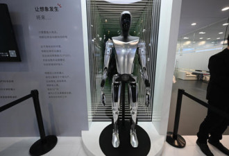 马斯克：整个机器人市场将由特斯拉和中国主导