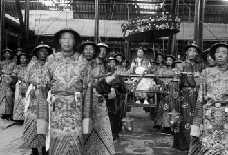 1900年慈禧和光绪出逃，一日本人拍下罕见照片...