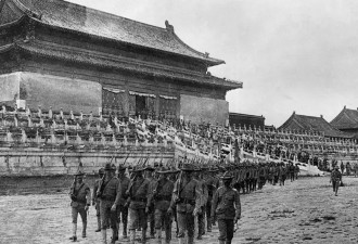 1900年慈禧和光绪出逃，一日本人拍下罕见照片...