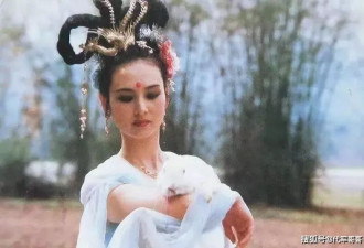她一生只拍一部戏,却让人为她痴迷几十年,如今65岁却仍如少女