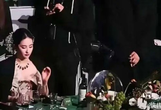 杨幂刘亦菲后台画面曝光，同桌零互动气氛尴尬，深扒两人闹僵原因