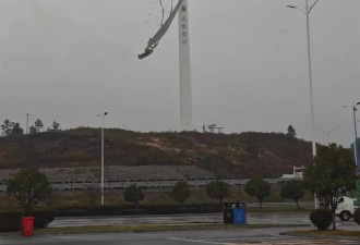 九江一架风力发电机叶片空中断裂,目击者称"玻璃纤维满天飞"