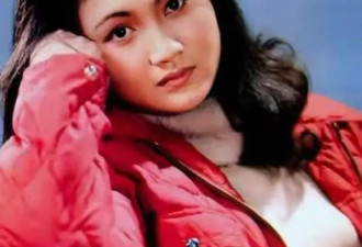 60岁林芳兵近况公开 身居京城豪宅 纤瘦如少女 儿子成最大自豪