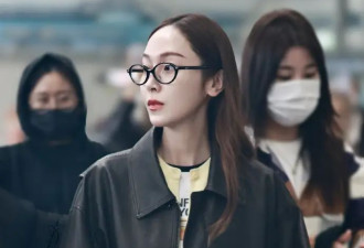 Jessica郑秀妍带火入冬配色叫“棕色+蓝色”