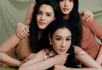 香港知名女歌手与李克勤儿子，手牵手亲密互动