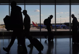最长政府关门有望结束 航空为何无法立即复常？