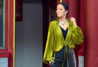 北京这晚，郭晶晶用凸起的“小肚子” 给内娱审美上了生动一课