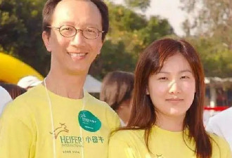 73岁梁锦松明显憔悴 47岁伏明霞依然美艳如花