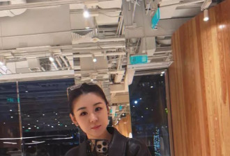 40岁李小萌分享精美照！肤色光滑显年轻