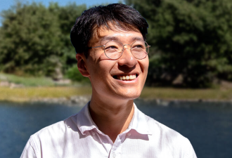 华人二代角逐加州副州长 有望搅动美国政坛的黑马