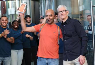 iPhone王朝即将换帅！库克将卸任 苹果锁定神秘接班人