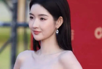 金鸡奖红毯女星争艳！钟楚曦关晓彤王玉雯谁最性感撩人？