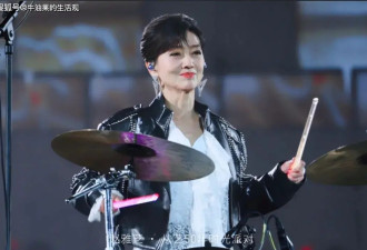 72岁赵雅芝在演唱会上跳扫腿舞:被捧杀的不老女神