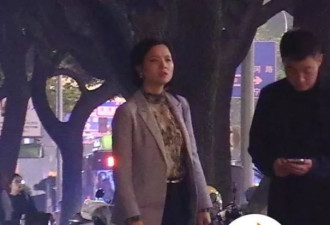 喻恩泰与美女律师挽臂同行，三次反转该信谁
