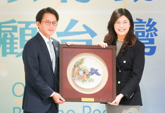 蓝白党魁峰会登场 谁是背后大人？