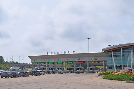 Canada's Peace Bridge Duty Free enters receivership amid travel slump