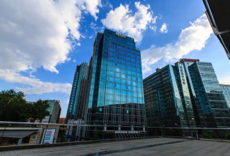 没留住董宇辉、孙东旭，俞敏洪躺在“一个人的南极”