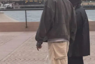 李荣浩杨丞琳在悉尼街头被偶遇 男方一头红发超醒目