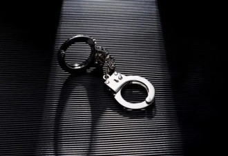 17岁女孩被继父强奸时不敢反抗,曾目睹其家暴生母