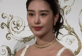 杨采钰被质疑缺钱了，嫁豪门生娃还要频繁站台