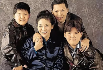 向太夫妇杭州看房，打扮珠光宝气像暴发户