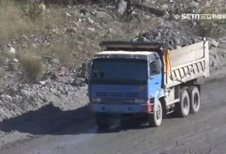 开砂石车、当交通协管…美国8旬老人“打工到死”