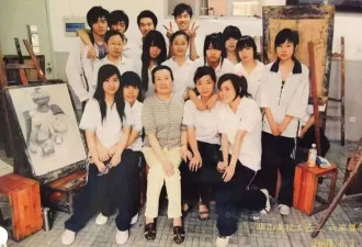 在加拿大，被白人女孩倒追是一种什么体验？