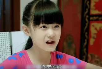 48岁赵薇“女儿”因长得太好看，被全网“禁止整容”，如今17岁变化大到不敢认！