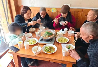 一家三口被拐背后:父女分离31年重聚,母亲已去世
