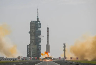 高清大图来了！神舟二十二号飞船发射圆满成功