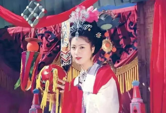 63岁马兰近照曝光，与余秋雨丁克多年没孩子