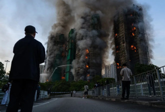 香港火灾已致44人遇难:一栋蔓延至七栋,预计救...
