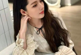 41岁郭碧婷晒照，网友直言好像向太啊，婆婆曾说上辈子可能是母女