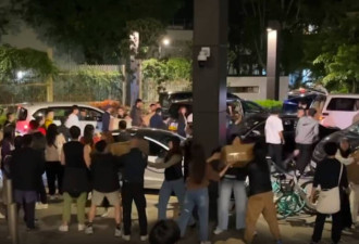 港人自发传送物资 网喊“反送中力量还在”
