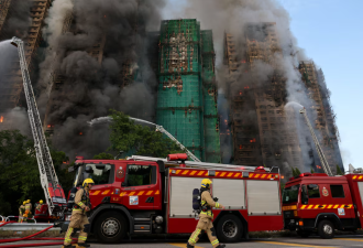 至少83人死亡！数百人失踪！加拿大香港人在致命公寓大火后悲痛