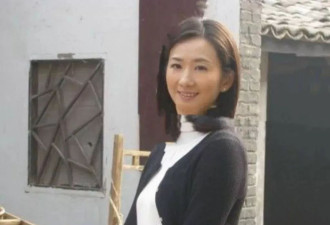 她带弟弟入圈，现在她无人问津，弟弟红透半边天