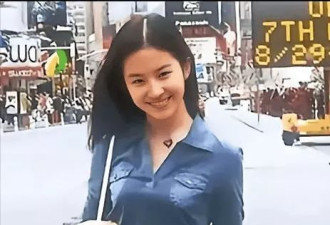 38岁刘亦菲素颜出镜，被夸自带反光板