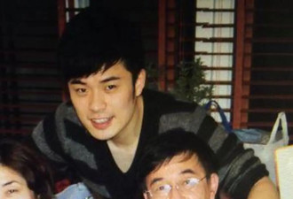 陈赫和老婆瑞士旅游，对镜头亲昵贴脸，躺沙发上拥抱毫不避人
