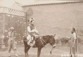 老照片穿越时空看看100年前清朝时的生活,有美女