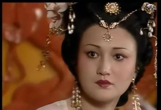 60岁林芳兵近况：居北京豪宅，28岁儿子令她自豪