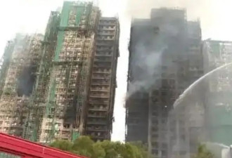 香港突发火灾，霍启刚郭晶晶家族慷慨捐3000万，自己穿55元地摊货