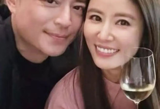 林心如霍建华夫妇参加邱泽婚礼，合照太多