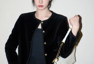 迪丽热巴的美貌还是太突出了！黑色系穿搭好高级，清冷艺术感女神